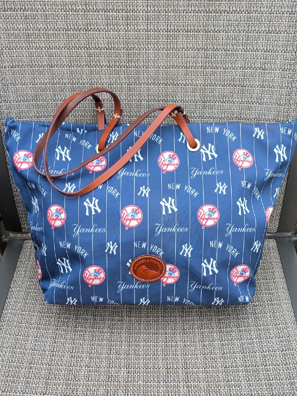 Dooney & Bourke x MLB New York Yankees Zip Top Tote NWOT ⚾⚾⚾
